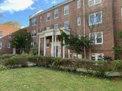 Building Photo - 490 Pelham Rd