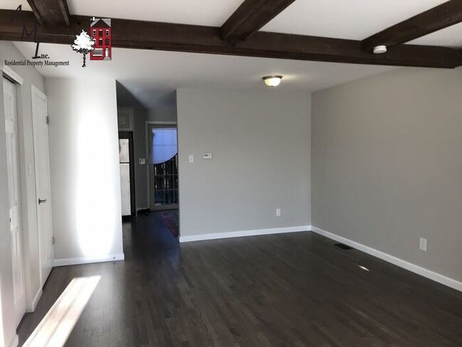 Foto del edificio - 438 Gladiola St