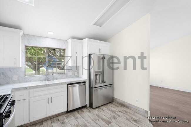Building Photo - 3753 Didcot Cir