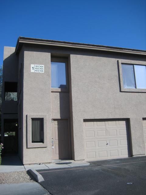 Primary Photo - 1406 W Emerald Ave