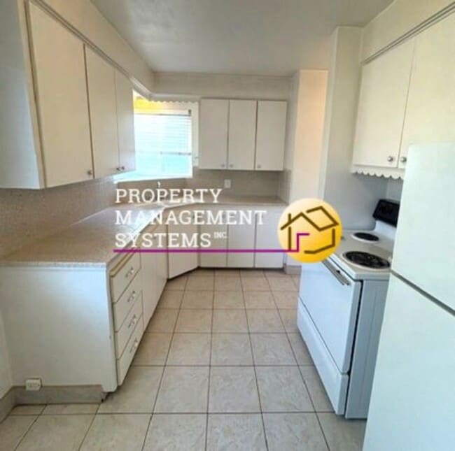 Foto del edificio - 3 Bedroom Duplex in Sugarhouse!