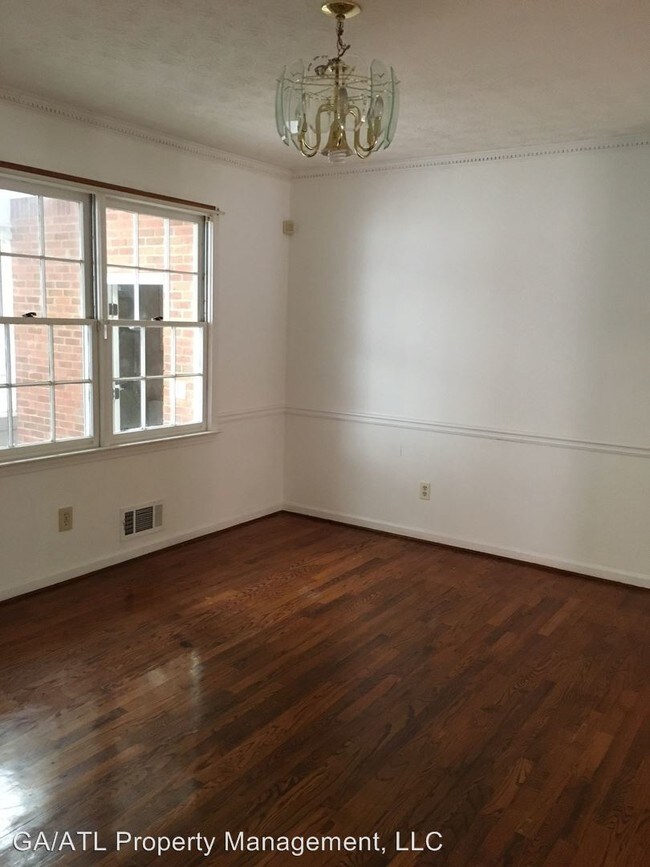 Foto del edificio - 988 Bingham Ln