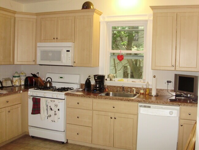 Foto del edificio - 32 Endicott St