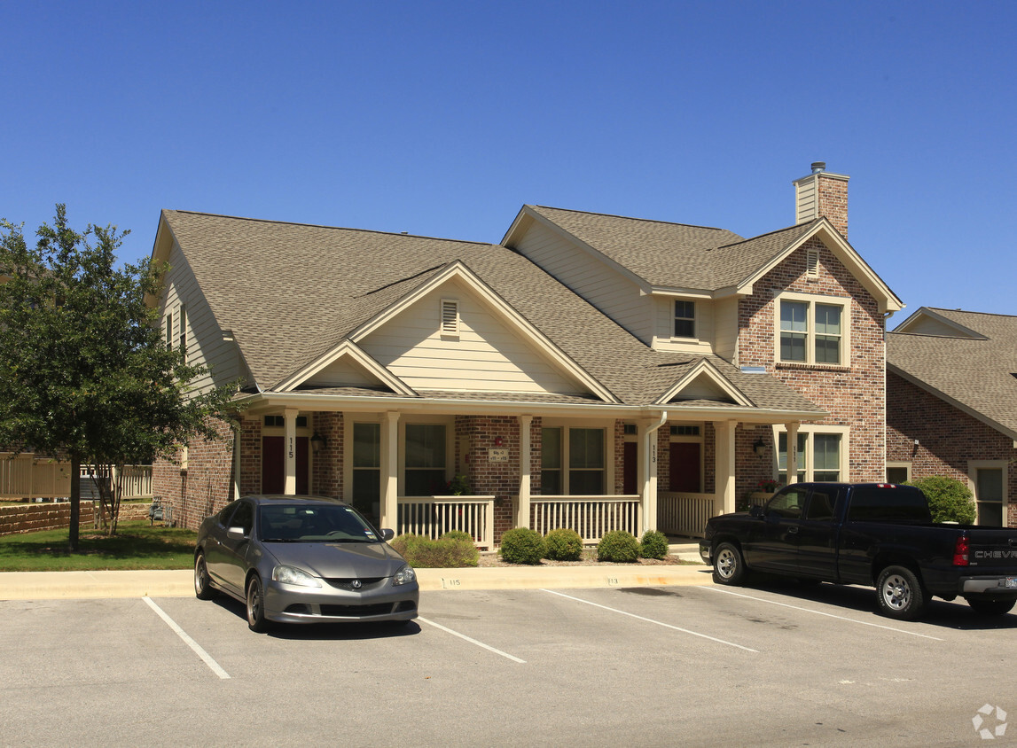 Foto del edificio - Windemere Townhomes