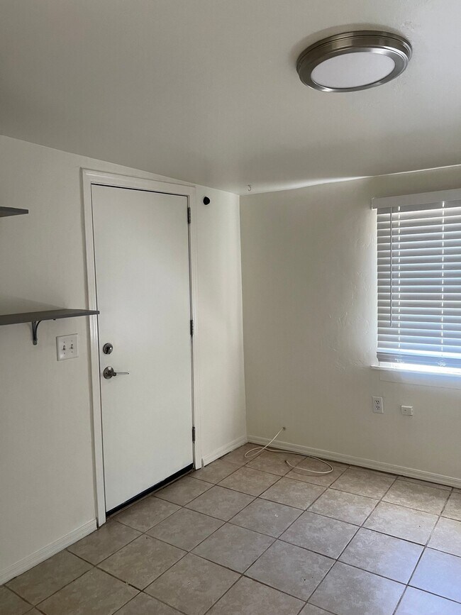 Foto del edificio - 826 E Lee St