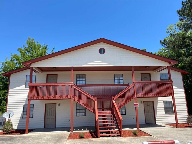 Building Photo - 318 Mingo St
