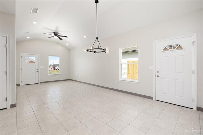 Foto del edificio - 2431 Summit Rd