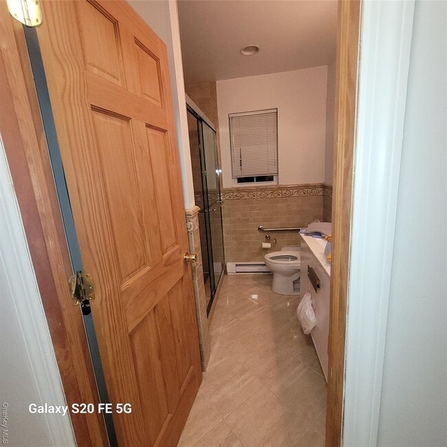 Building Photo - 246-07 87th Ave