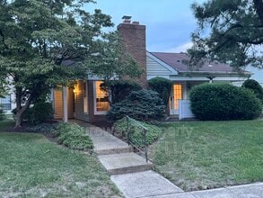 Building Photo - 517A Cheshire Ct