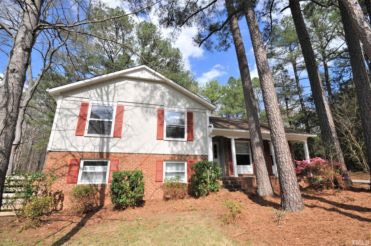 Primary Photo - 5201 Shagbark Dr