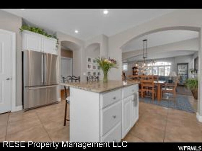 Building Photo - 4 br, 3.5 bath House - 5557 W Coventry Road