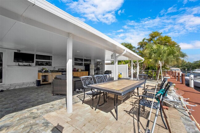 Building Photo - 1311 NE 27th Way