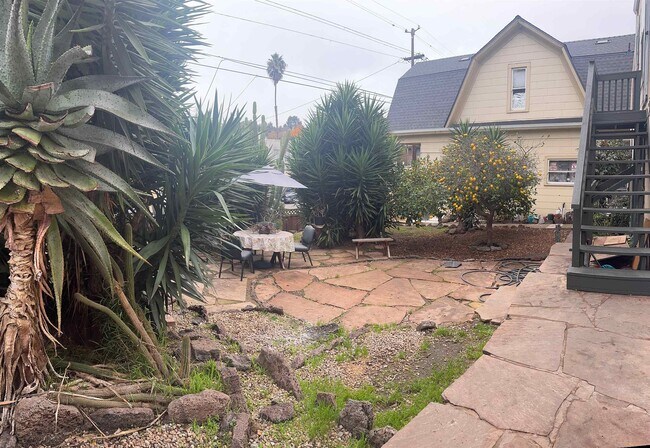 Foto del edificio - 707 Port St