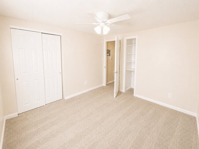 Foto del edificio - 8101-8195 W 9th Ave