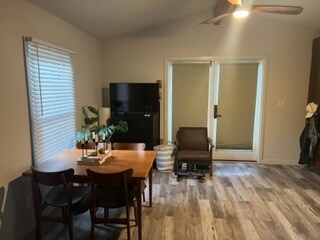 Foto del edificio - 1417 E 8th St