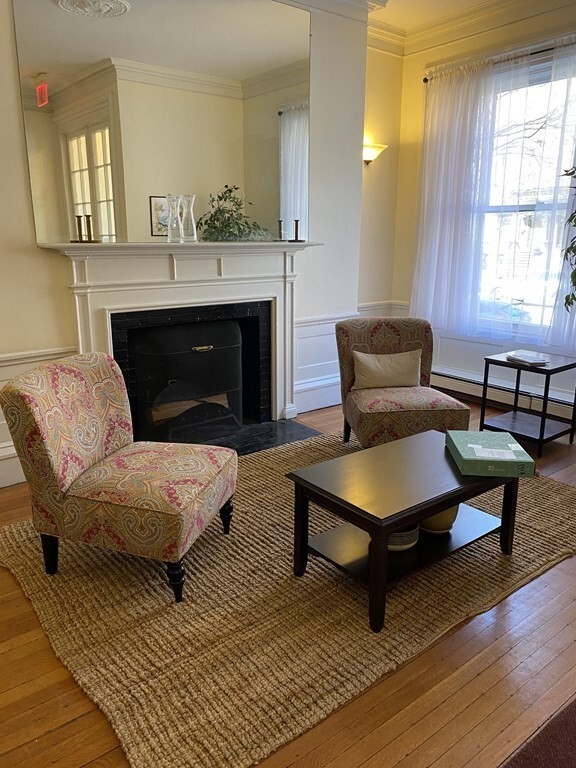 Foto del edificio - 315-317 Beacon St