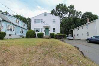 Building Photo - 17 Pinehurst Ave
