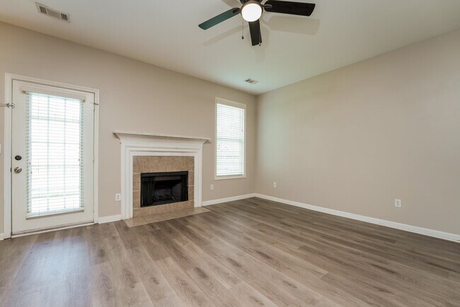 Foto del edificio - 2701 Sedgeview Ln NE
