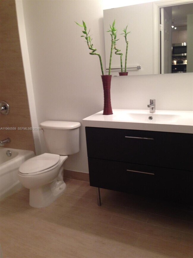 Foto del edificio - 50 Menores Ave