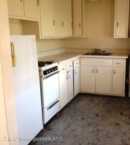 Building Photo - 4130 Mesa Verde Ave NE