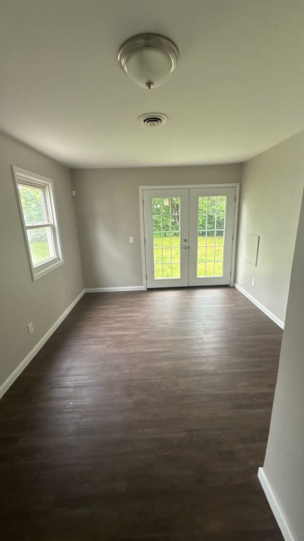 Building Photo - Single family