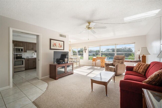 Foto del edificio - 1655 S Highland Ave