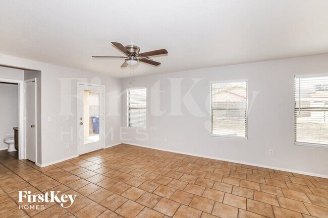 Foto del edificio - 11513 W Flores Dr