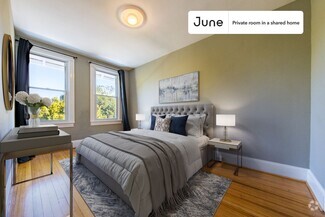 Building Photo - Private bedroom in 3 bed/2.5 bath Home
