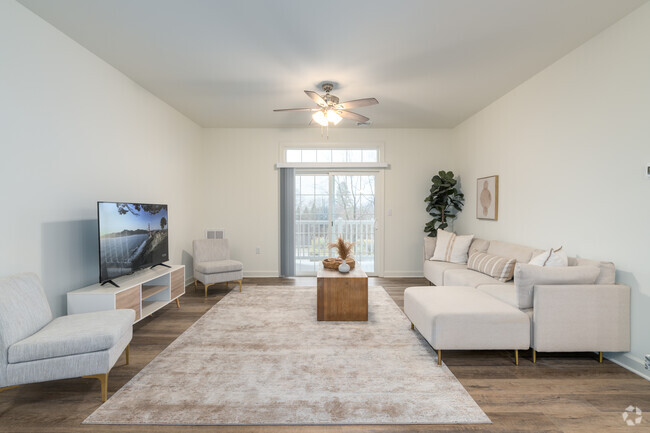 3BR, 2BA - 1,372SF - Living Room - Hadley Place Apartments