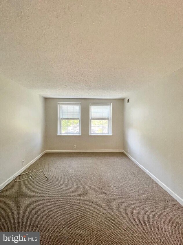 2883 S Abingdon St Unit B1, Arlington, VA 22206 Apartment for Rent in