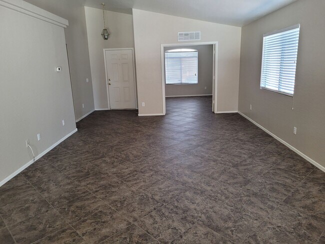 Foto del edificio - 10933 W Minnezona Ave