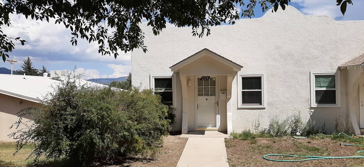 Primary Photo - 229 N 4th St