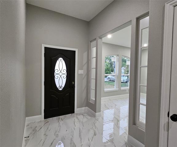 Foto del edificio - 202 E 1st N St