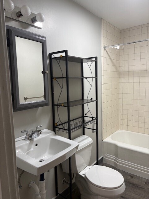 Building Photo - 820 N Main St