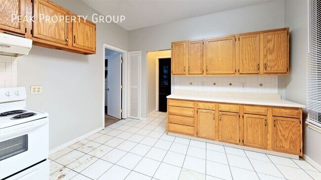 Foto del edificio - 227 E Northwood Ave