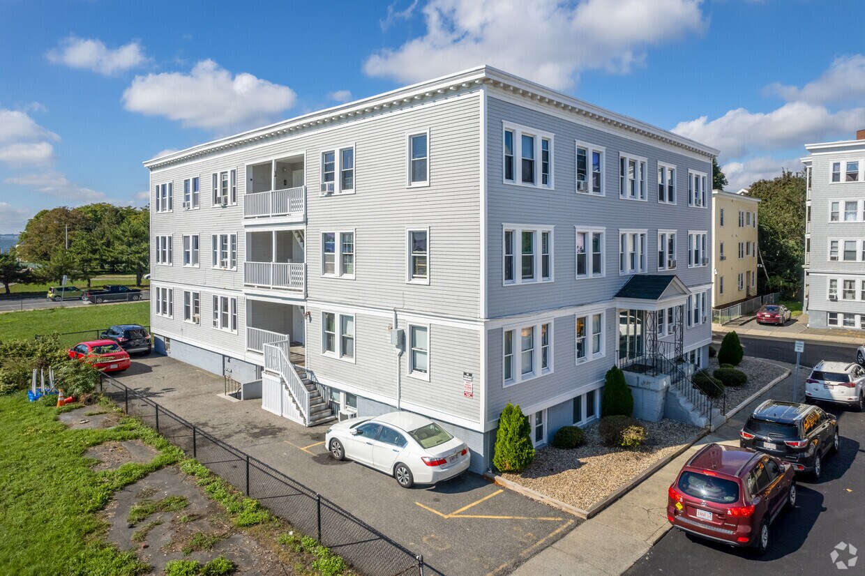 Foto principal - 9-11 Surfside Rd
