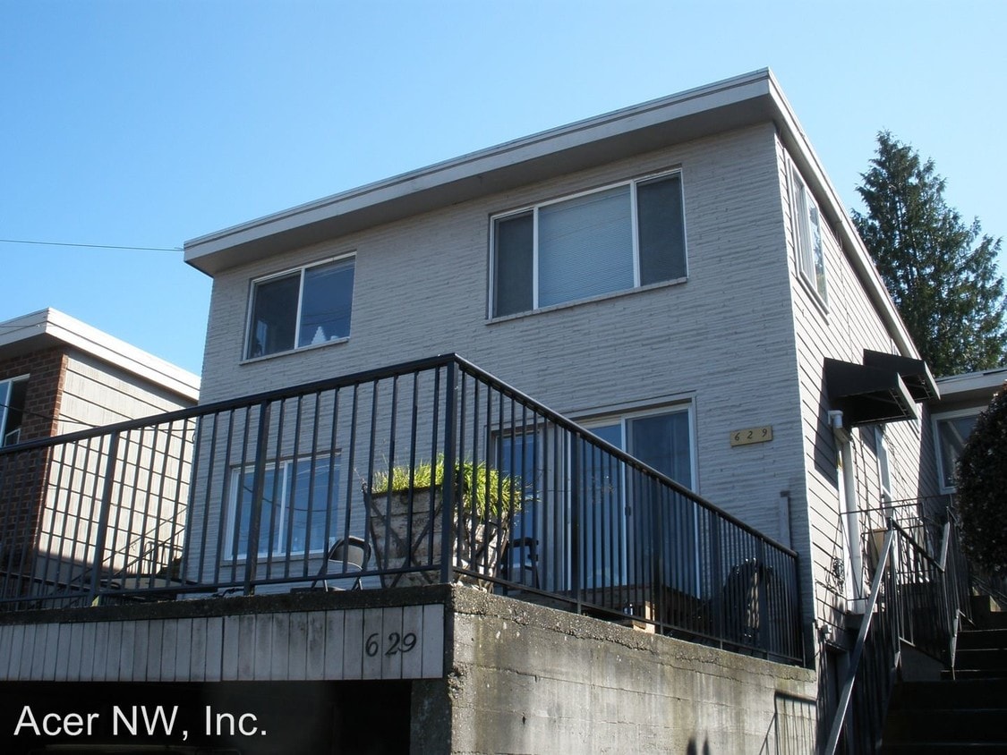 629 W Nickerson St Unit 14, Seattle, WA 98119 Apartment for Rent in