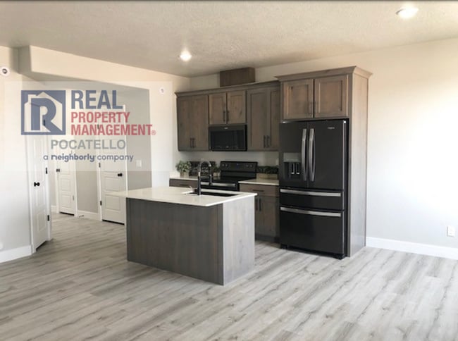 Foto del edificio - 3 Bedroom 2.5 Bath Townhome - 1 Car Garage