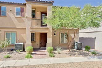 Building Photo - 626 Sedum Ave.