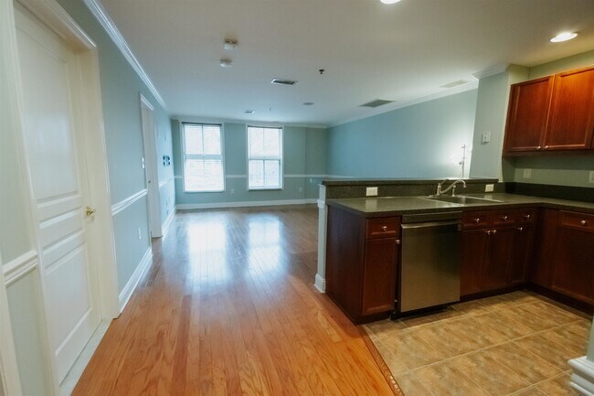 Foto del edificio - 812 Grand St