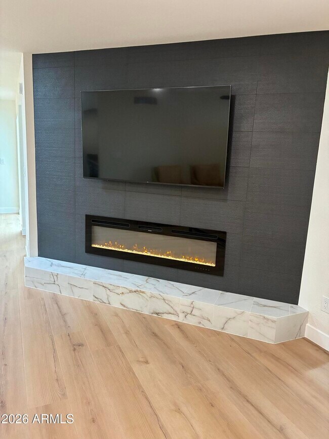 Foto del edificio - 7705 N Vía De Platina