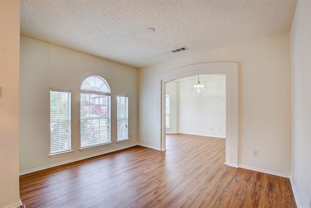 Building Photo - 4717 Woodhaven Ln