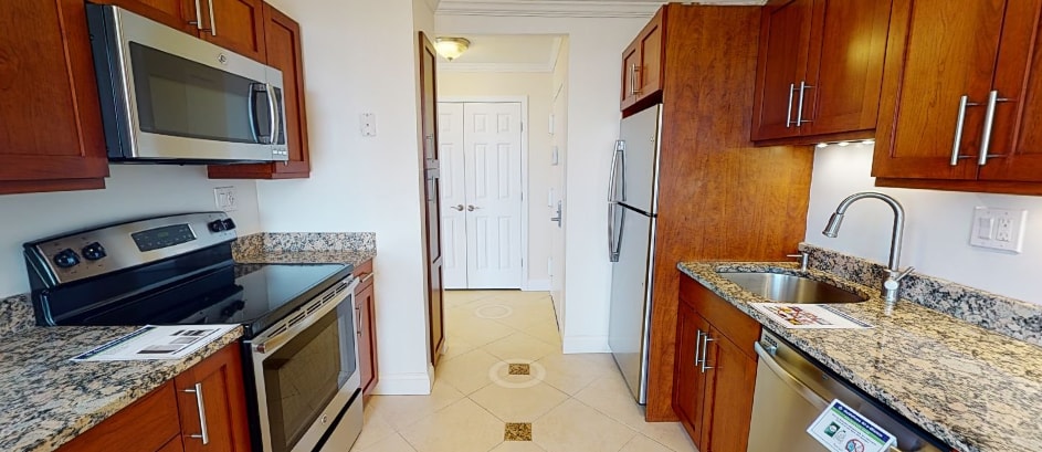 Photo - Regency Plaza Apartments