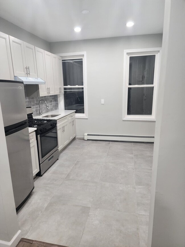 Building Photo - 281 Communipaw Ave