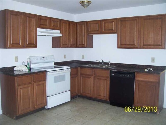 Foto del edificio - 406 Dubarry St