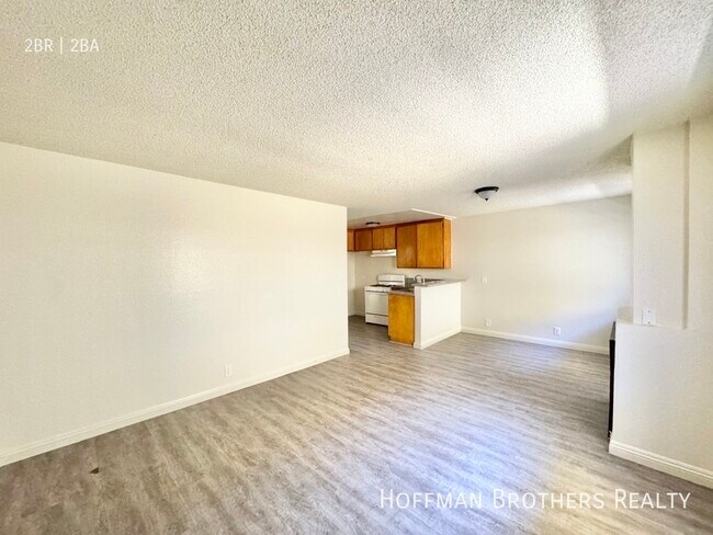 Foto del edificio - 15552 Nordhoff St North Hills, CA 91343