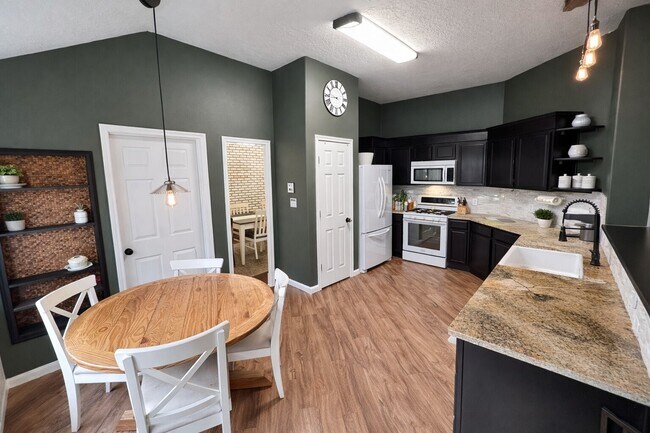 Foto del edificio - 21510 Forest Colony Dr