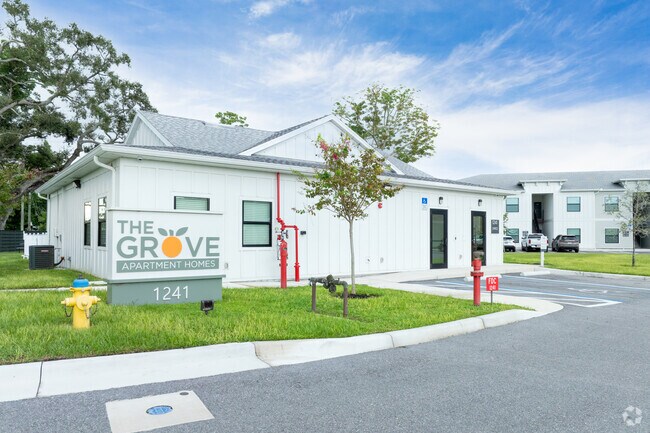 Señalización de entrada - The Grove