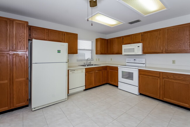 Foto del edificio - 701 49th St E
