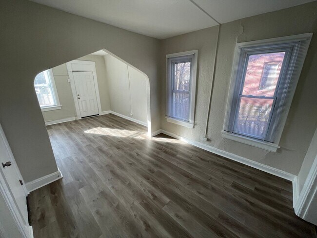 Foto del edificio - 4 Bedroom/ 2 Bath Near Mile High Stadium!
